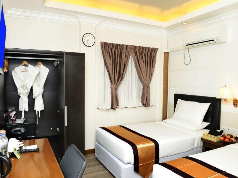 Hotel Grand United - 21St Downtown Yangon Esterno foto